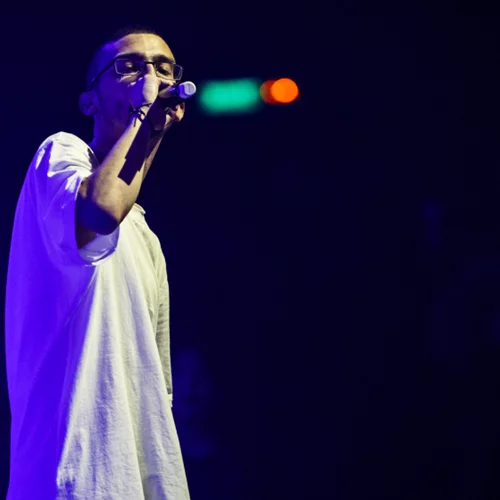 Ο Bloody Hawk παίζει live (και διαδικτυακά) στο Νιάρχος